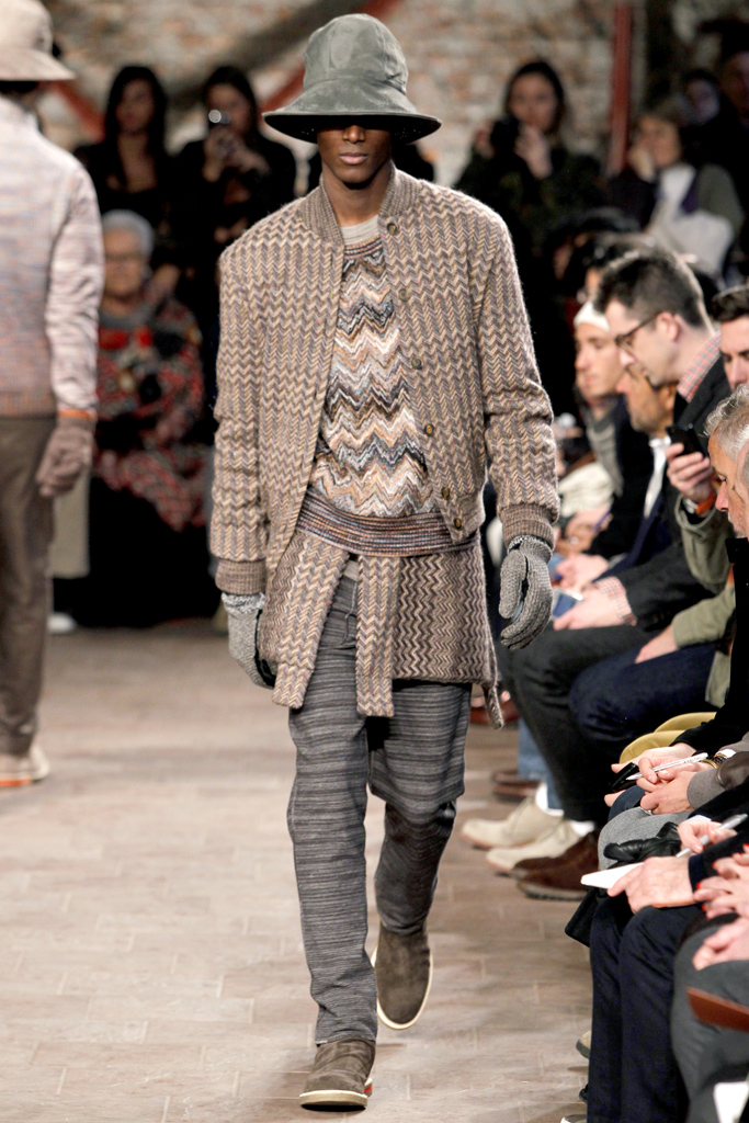 Missoni 2011ﶬbDƬ