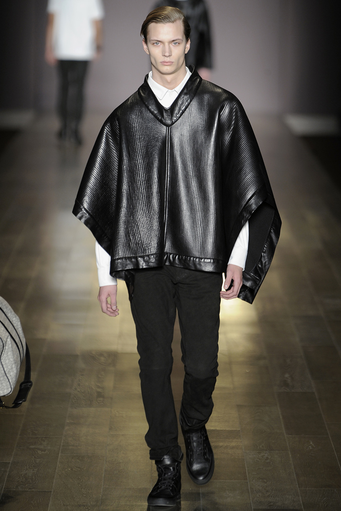 Trussardi 2011ﶬbDƬ