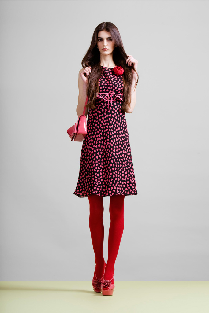 Moschino Cheap & Chic 2011 ϵиDƬ