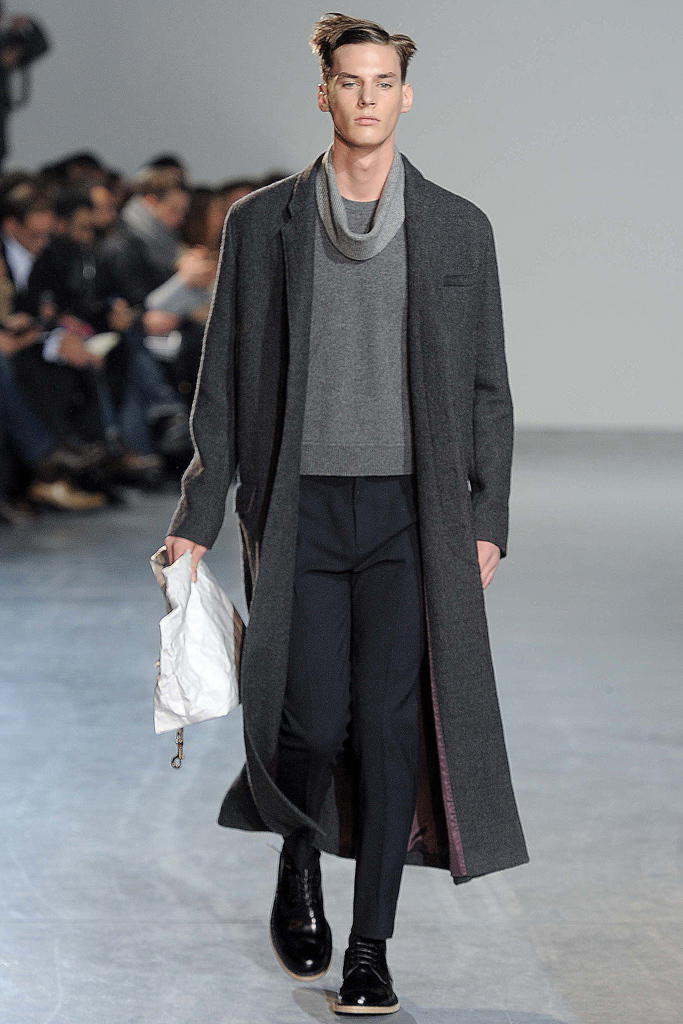 Acne 2011 ﶬbDƬ