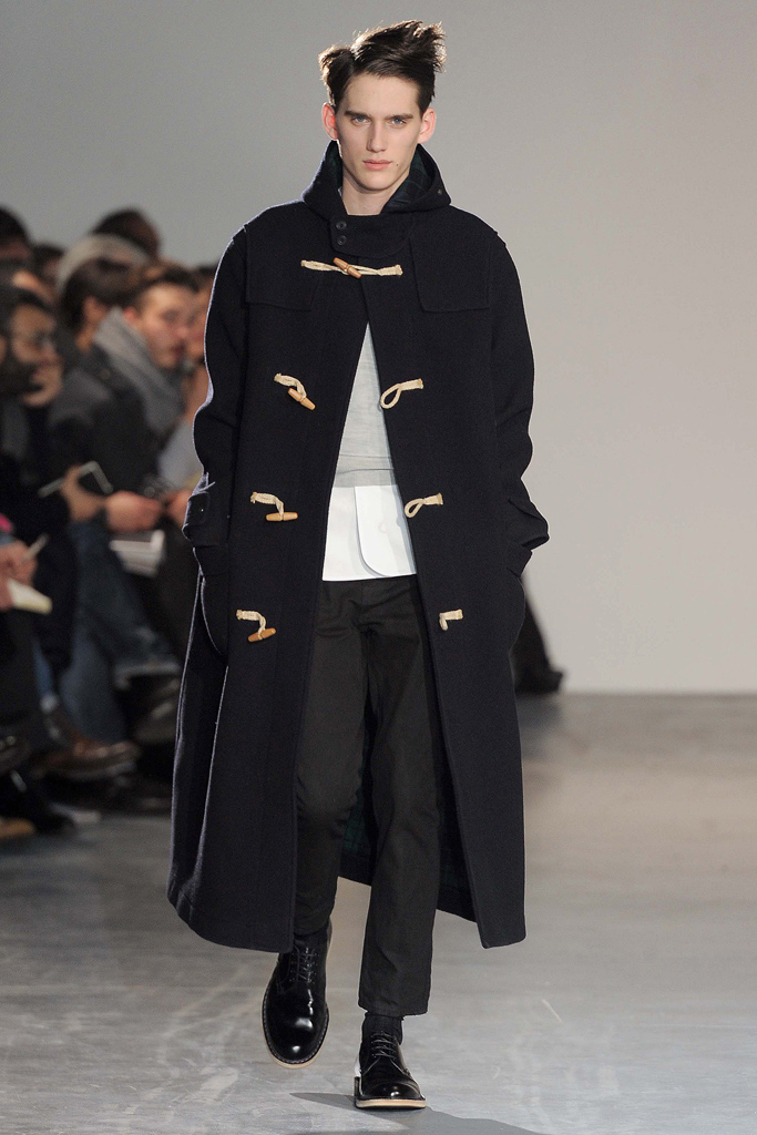 Acne 2011 ﶬbDƬ