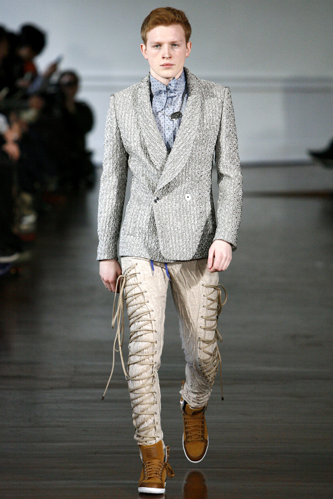 Alexis Mabille 2011 ﶬbDƬ