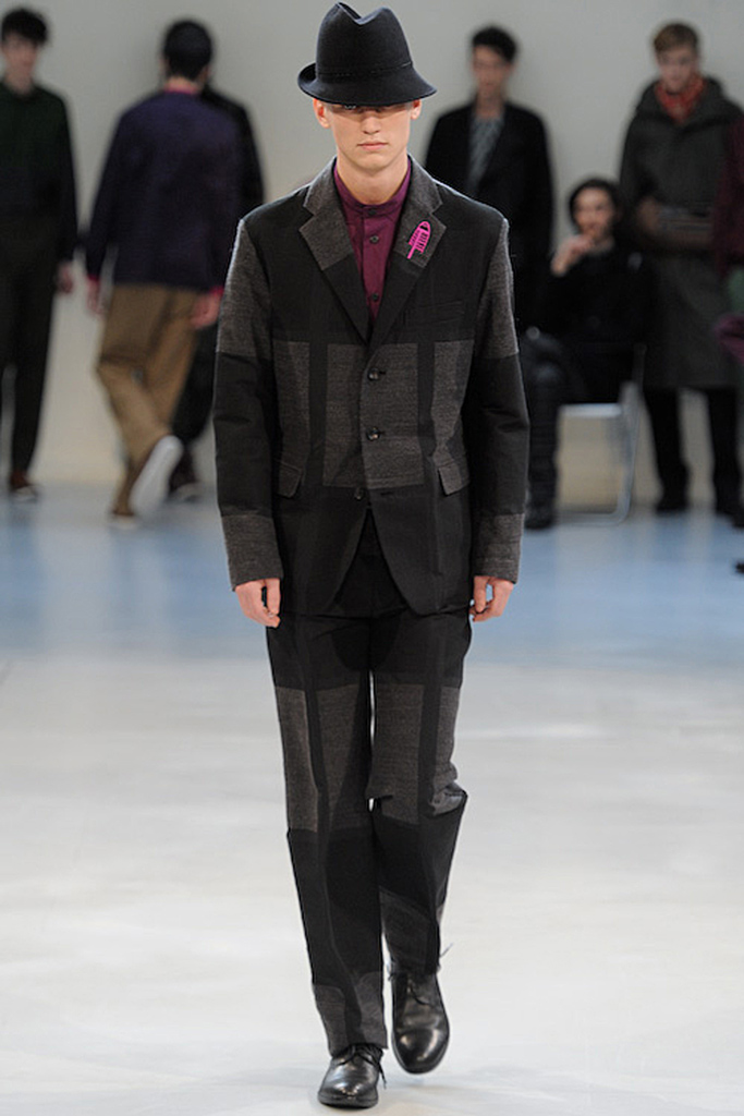 Issey Miyake 2011 ﶬbDƬ