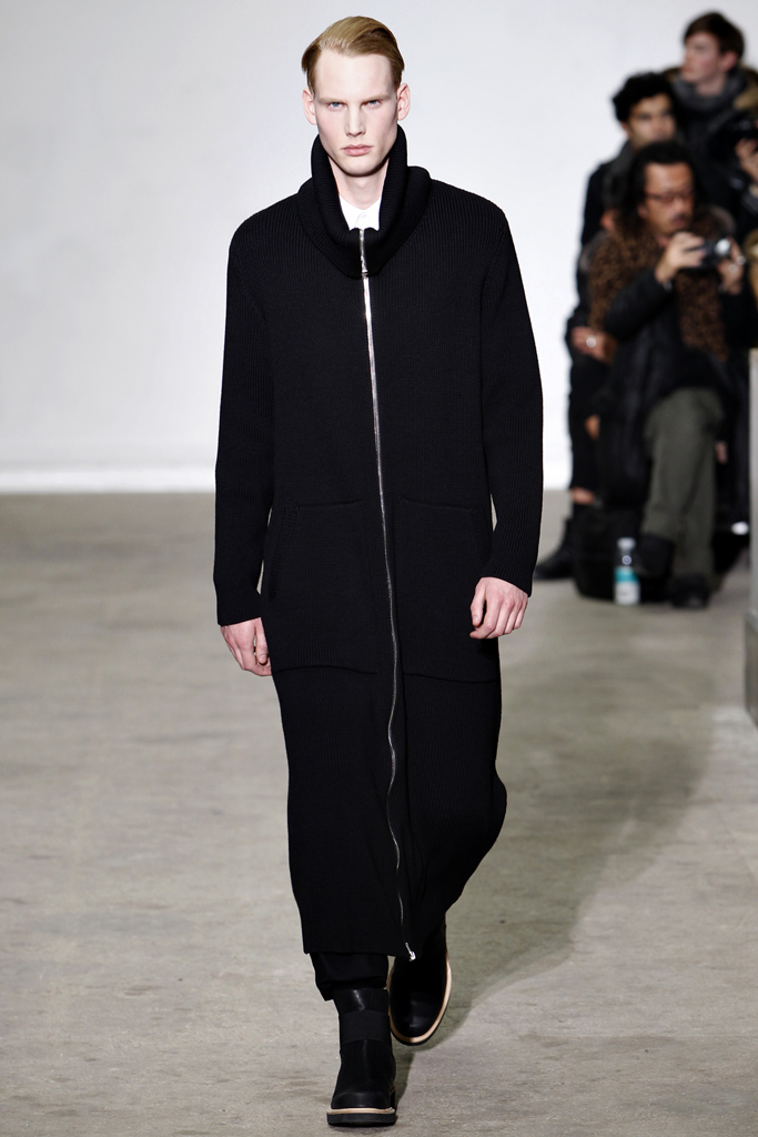Kris Van Assche 2011 ﶬbDƬ