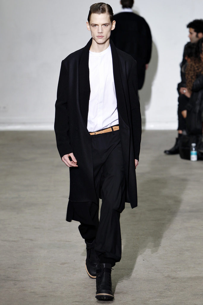 Kris Van Assche 2011 ﶬbDƬ