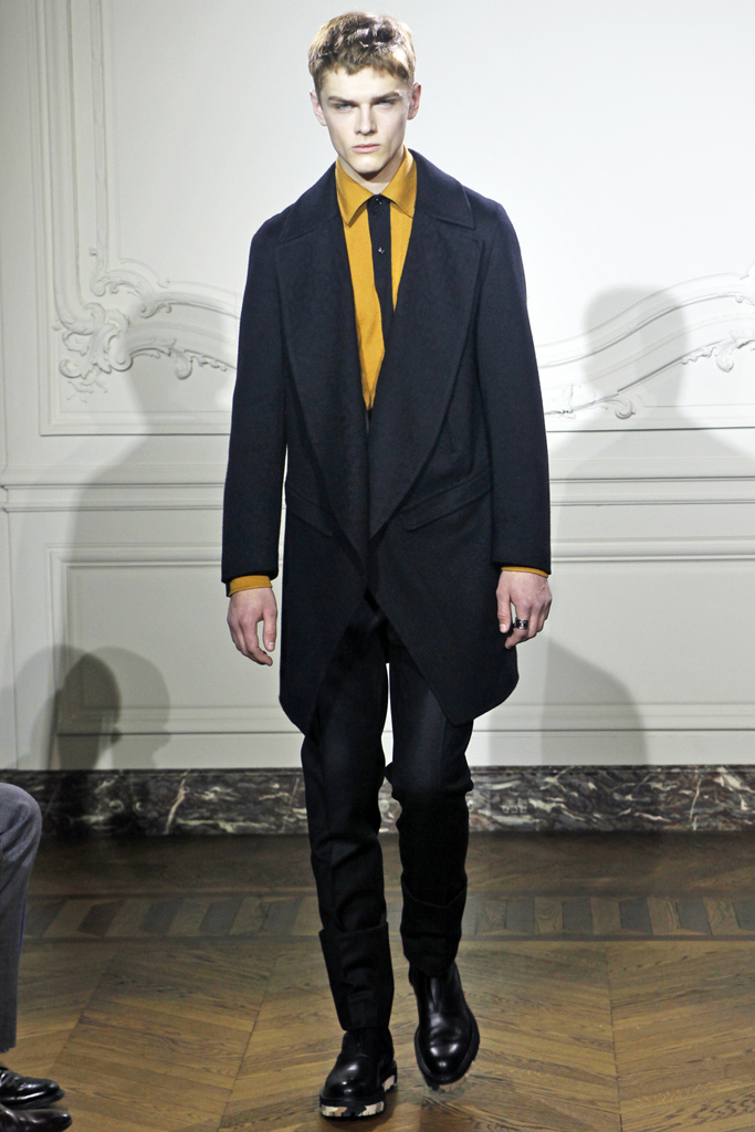 Yves Saint Laurent 2011 ﶬbDƬ