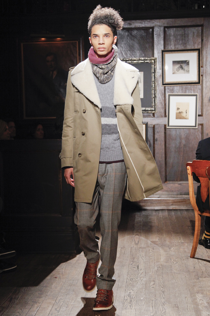 Tommy Hilfiger 2011 ﶬbDƬ