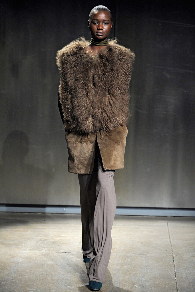 Halston  2011 ﶬ¸DƬ