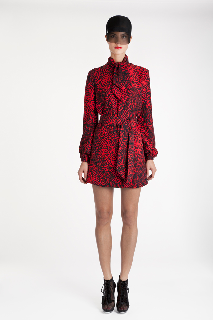 Azzaro 2011ﶬ DƬ