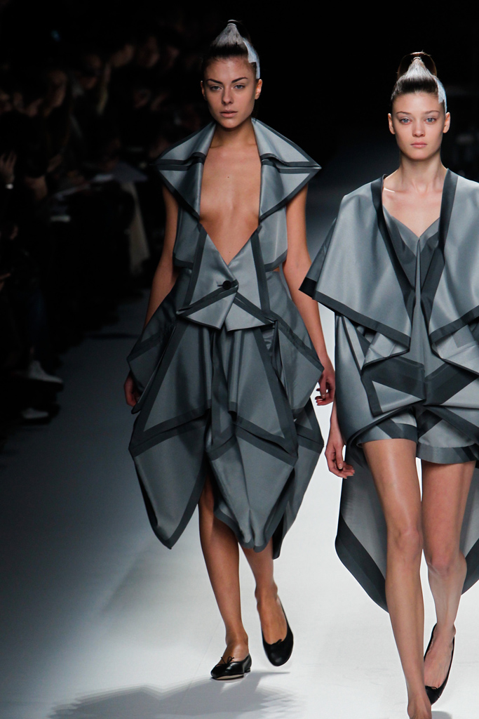 Issey Miyake 2011ﶬ DƬ