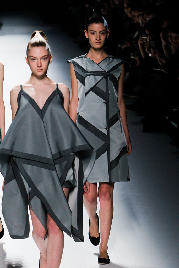 Issey Miyake 2011ﶬ DƬ