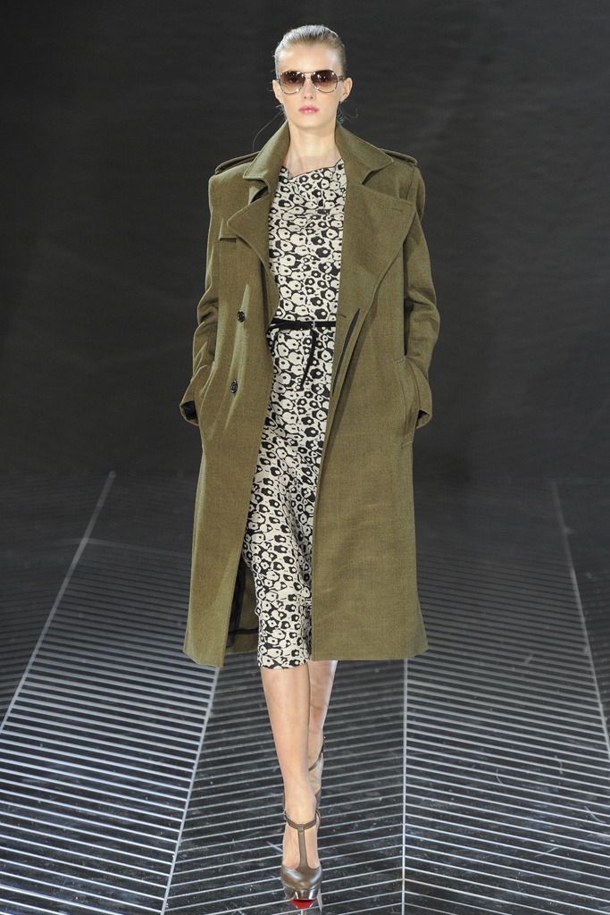 Roland Mouret 2011ﶬ DƬ