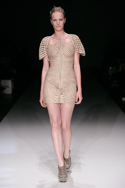 Iris van Herpen x United Nude 2011春夏走秀高清圖片