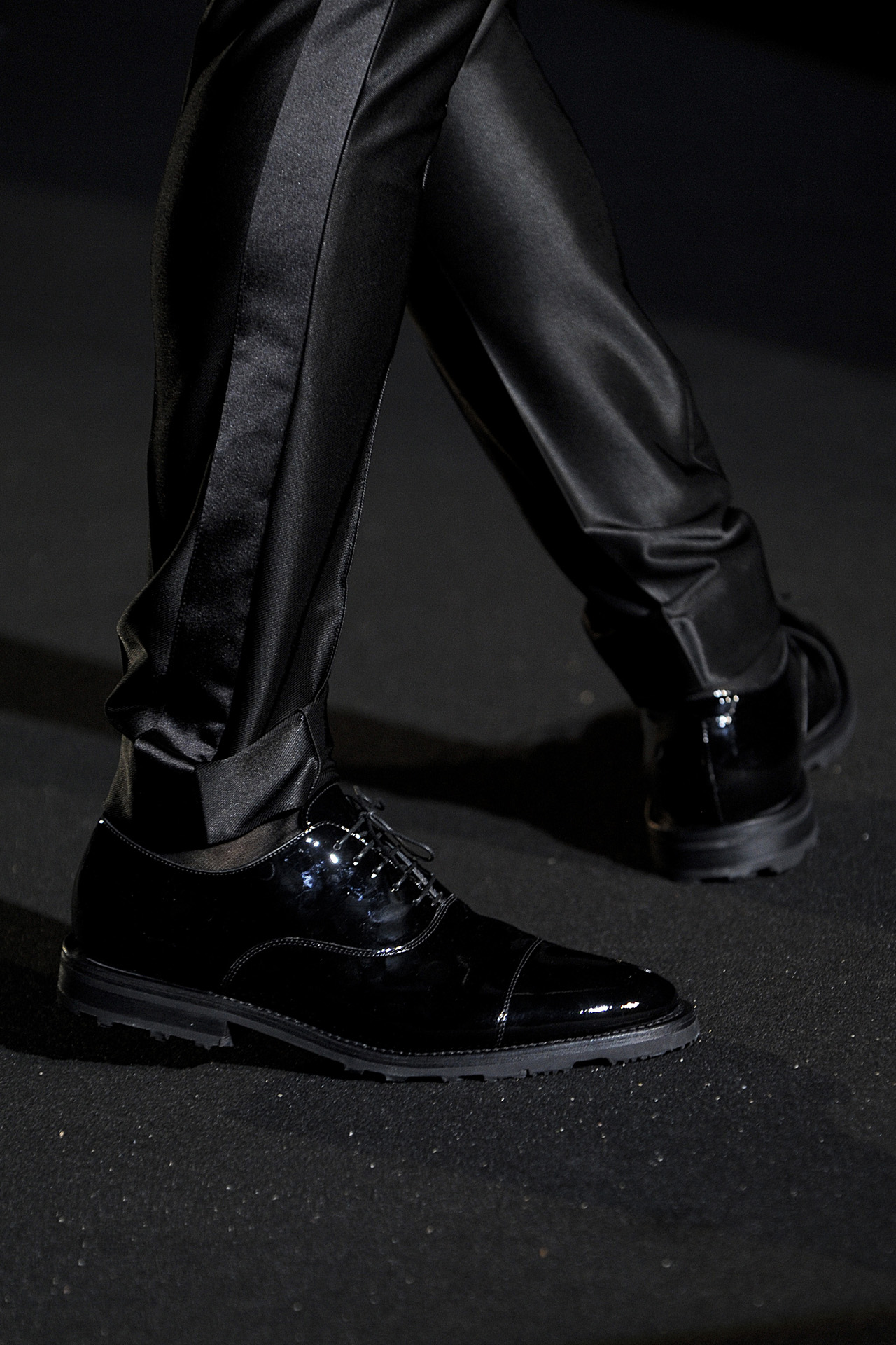 Dirk Bikkembergs 2011ﶬ(x)(ji)DƬ