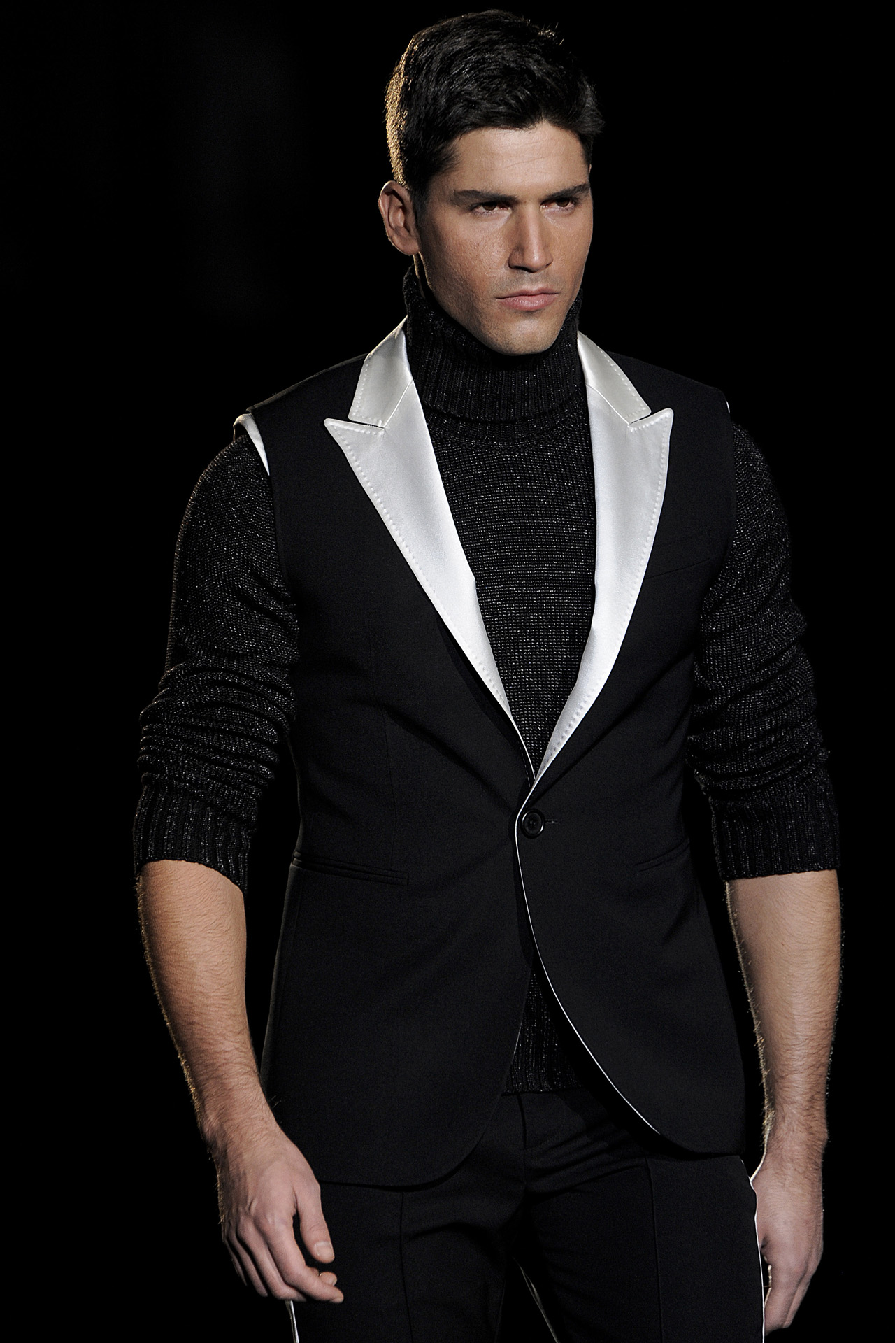 Dirk Bikkembergs 2011ﶬ(x)(ji)DƬ