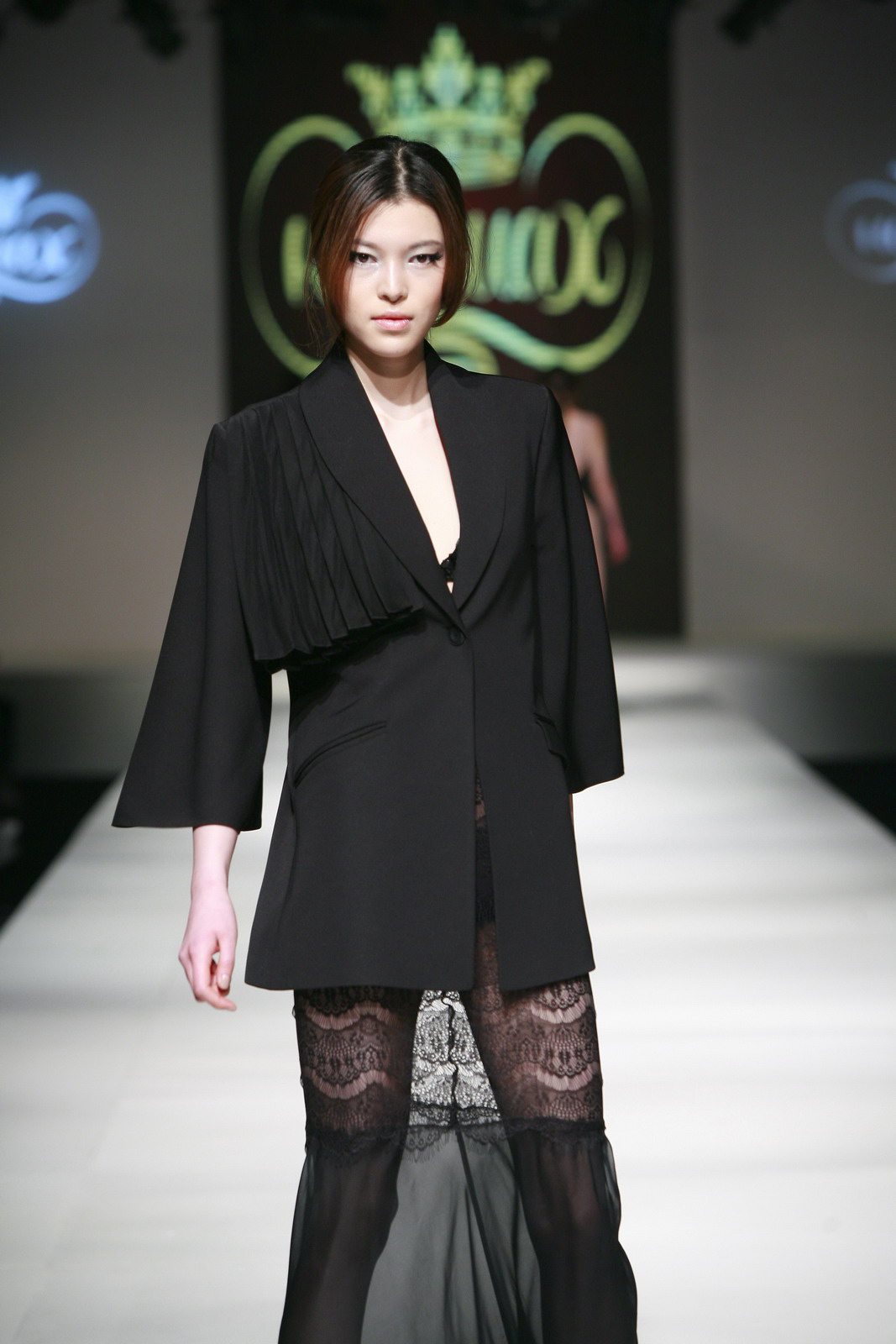 Nur-Shah by Fariza Kaiseneva 2011秋冬