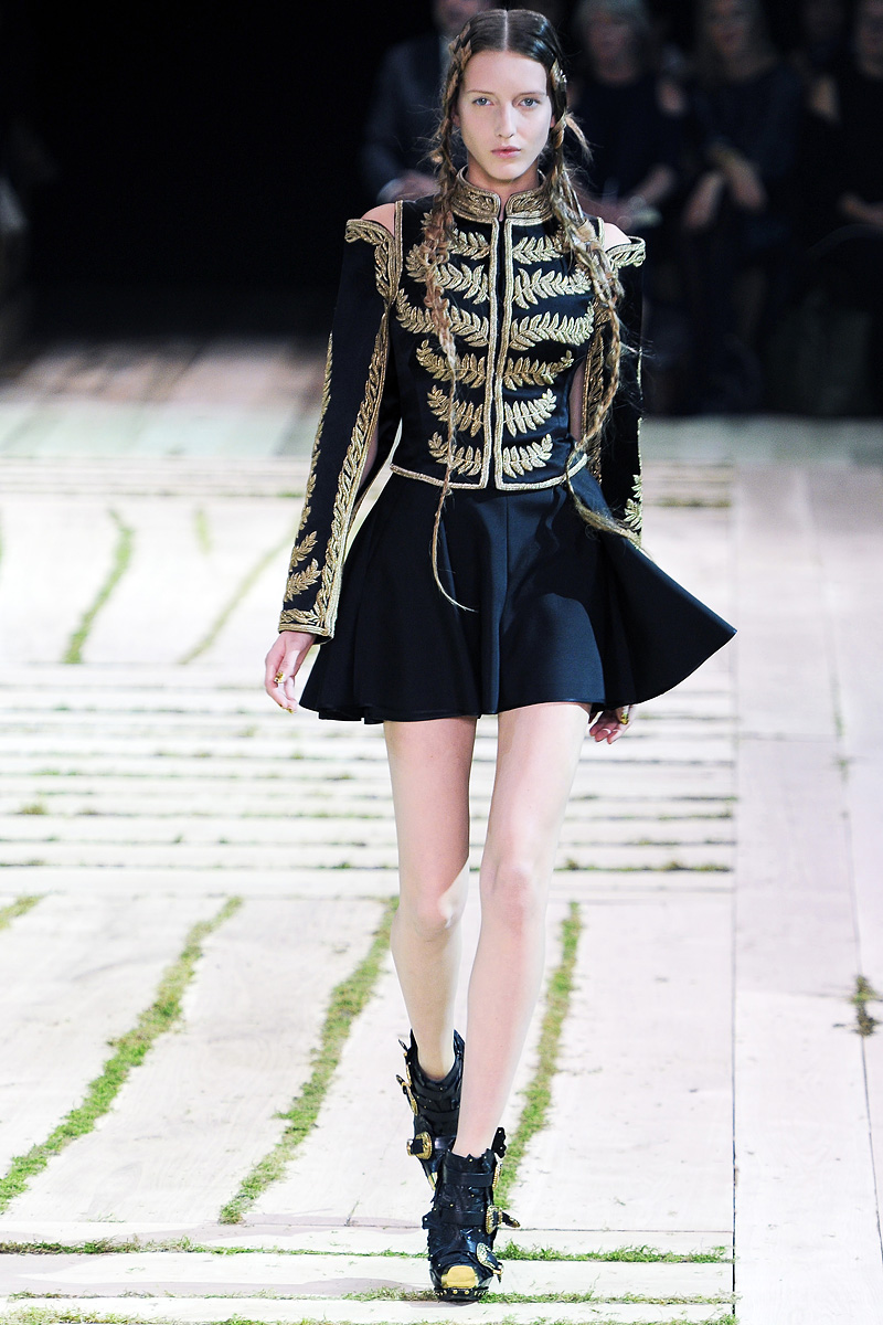 Alexander McQueen 2011 LookbookDƬ