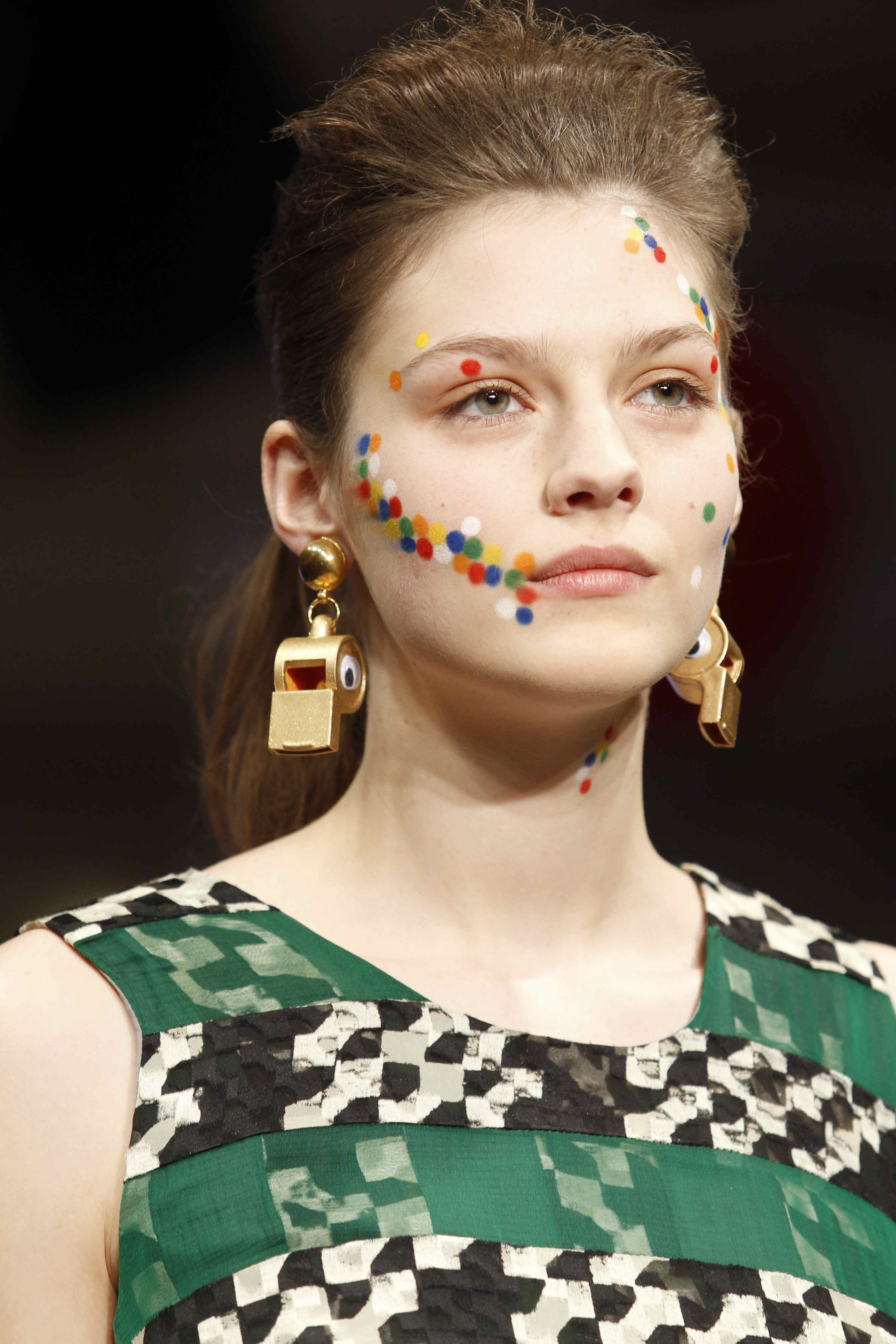 Louise Gray 2011ﶬŮʿDƬ