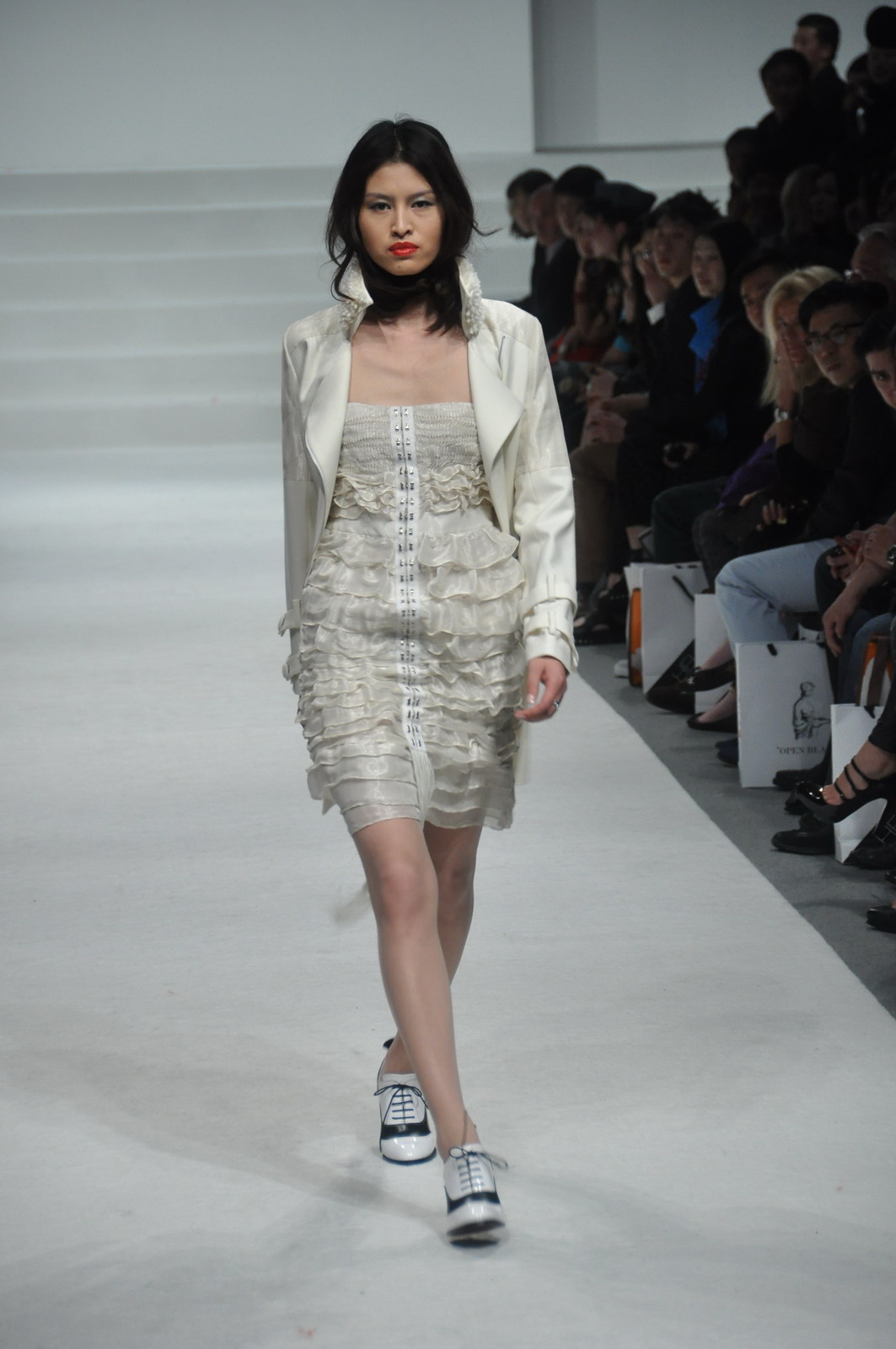 HELEN LEE 2011ﶬDƬ