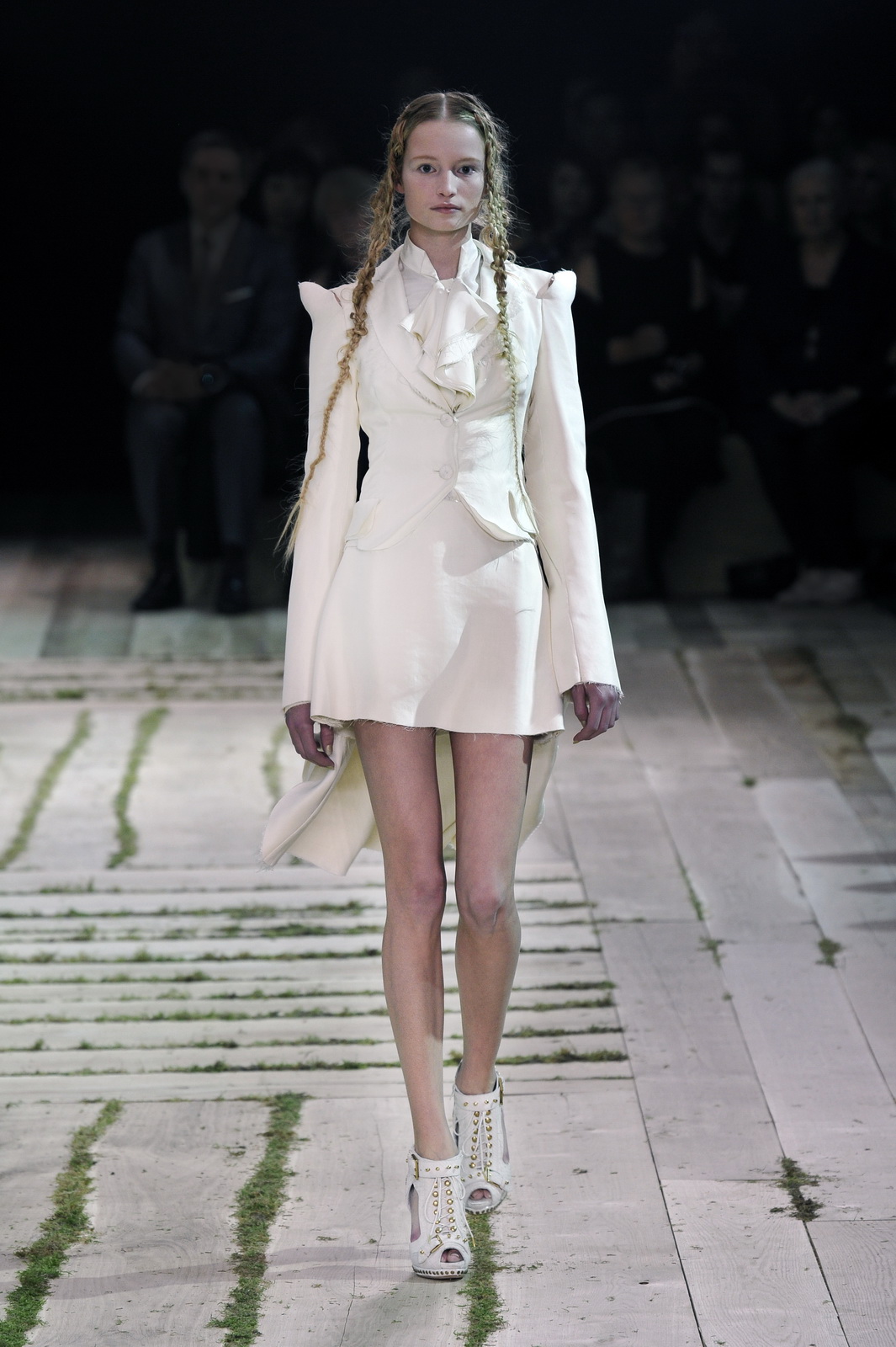 Alexander McQueen 11Ůb DƬ
