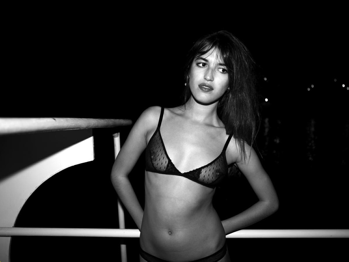 Yasmine Eslami 2011 LookbookDƬ
