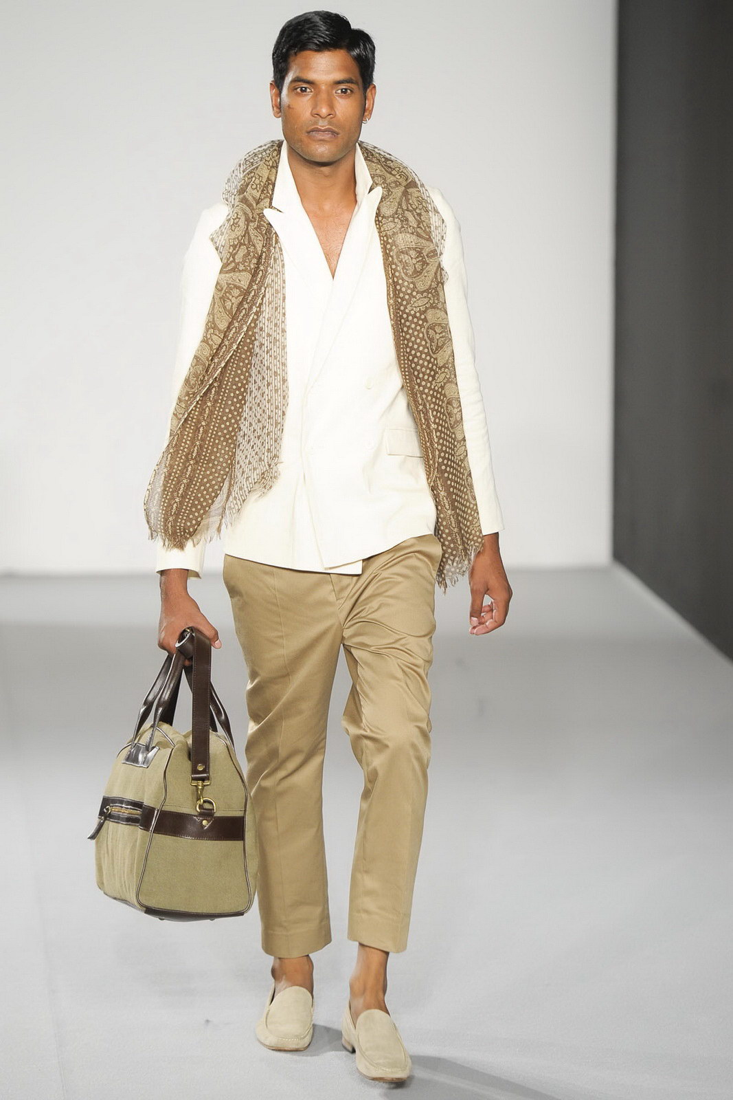 Agnes B 2012bDƬ