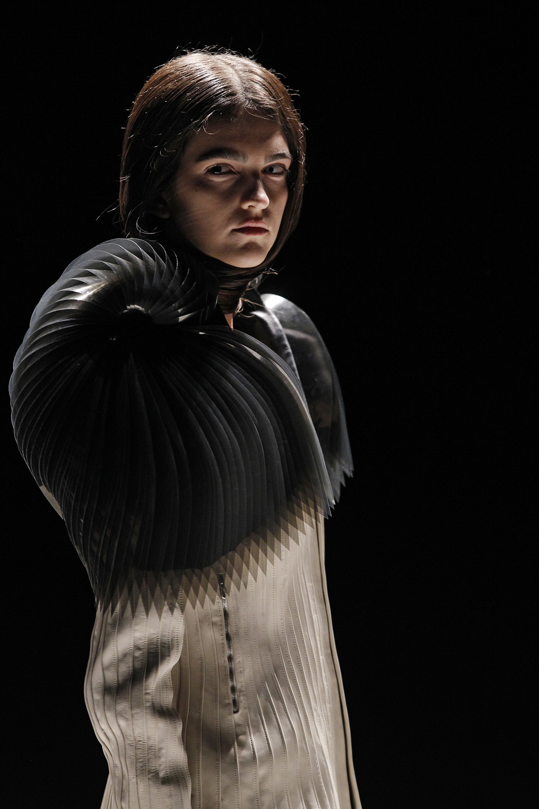 Iris van Herpen presented by Mercedes-Benz and ELLE 2012春夏秀場