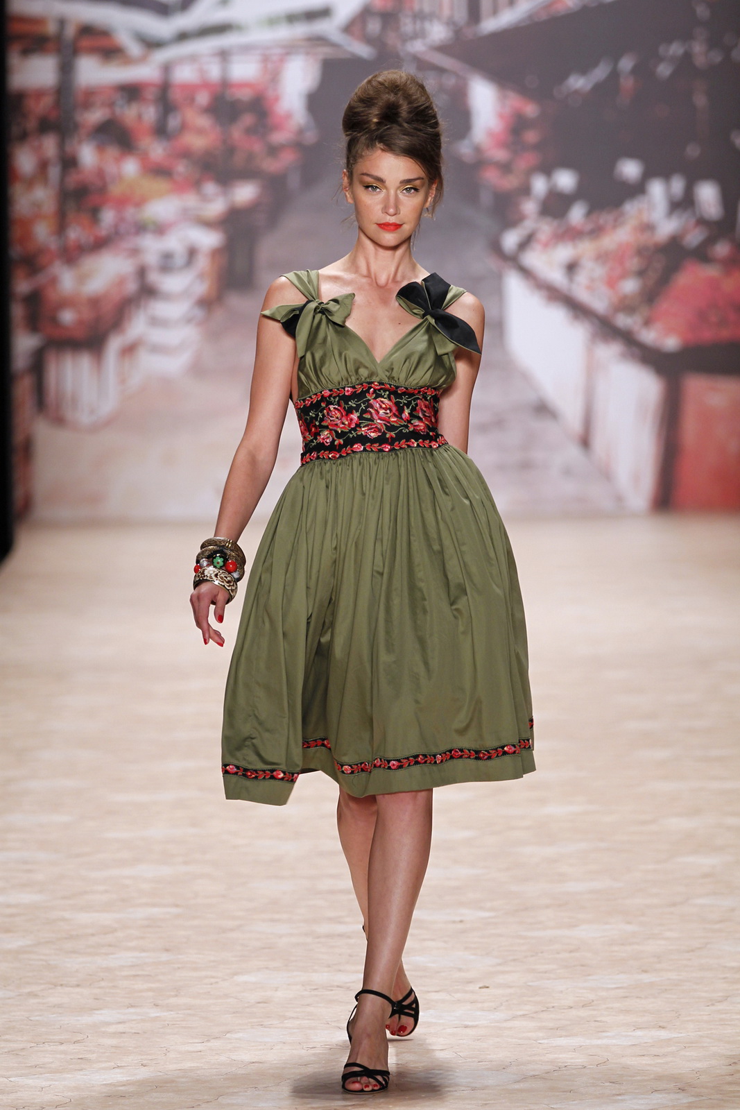 Lena Hoschek 2012DƬ