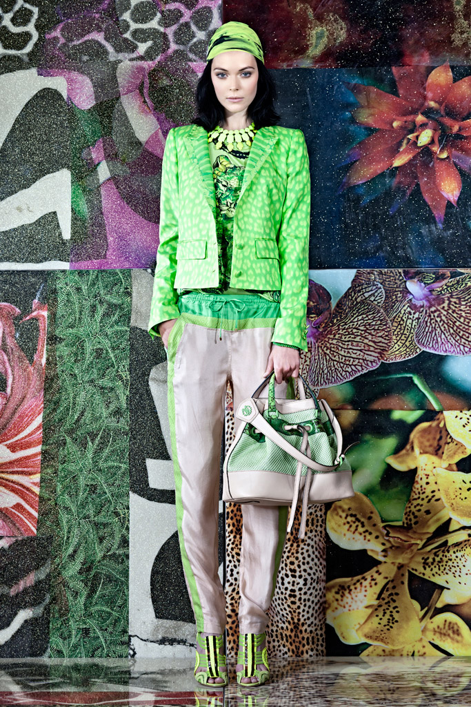 Roberto Cavalli 2012紺ɼϵиDƬ