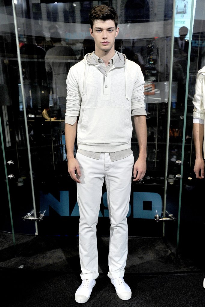 DKNY 2012ĳ¸DƬ