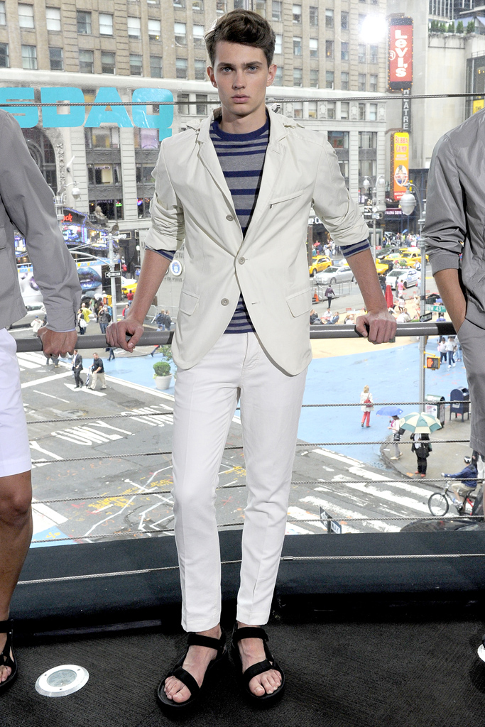 DKNY 2012ĳ¸DƬ