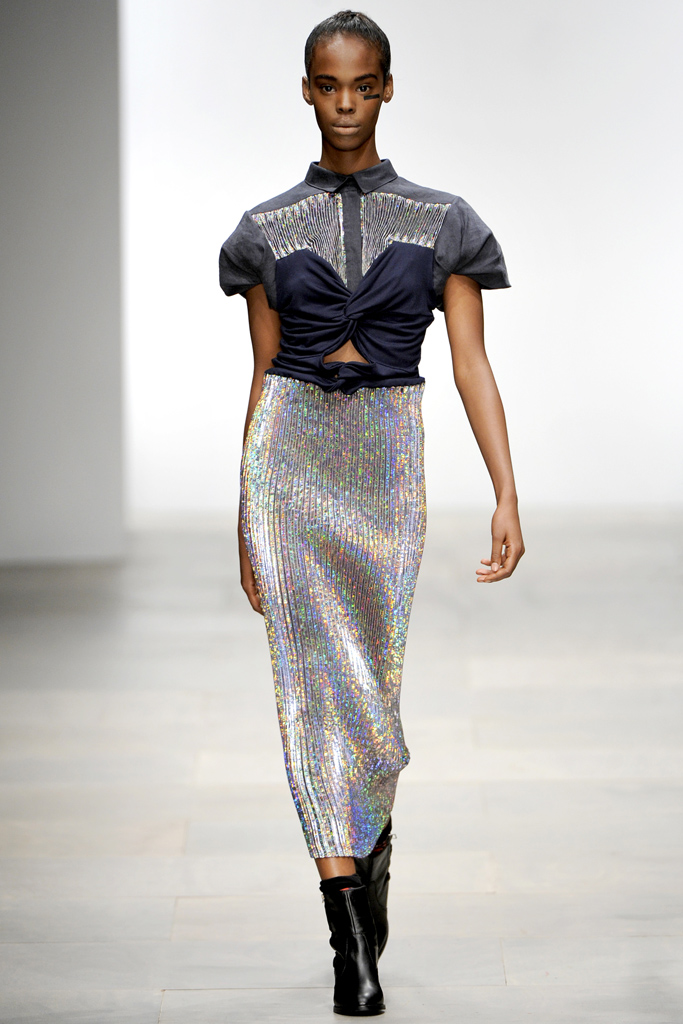 Danielle Scutt 2012DƬ