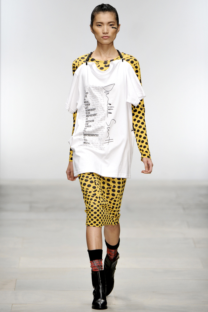 Danielle Scutt 2012DƬ