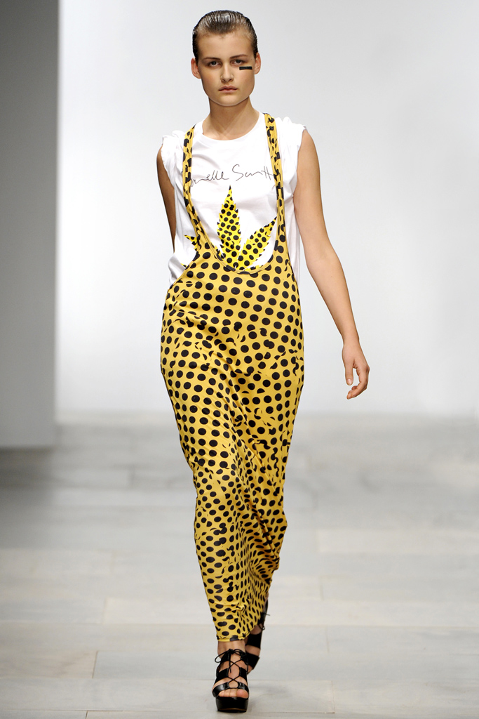 Danielle Scutt 2012DƬ
