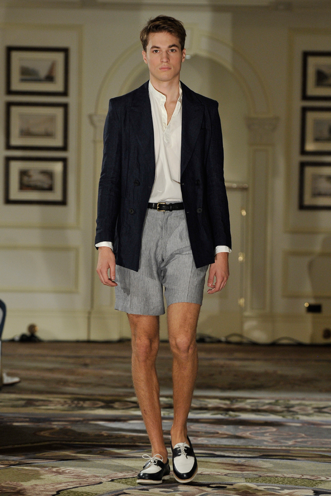 E. Tautz 2012DƬ