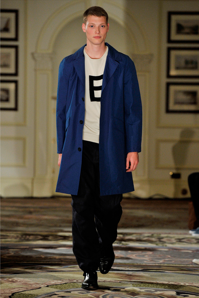 E. Tautz 2012DƬ