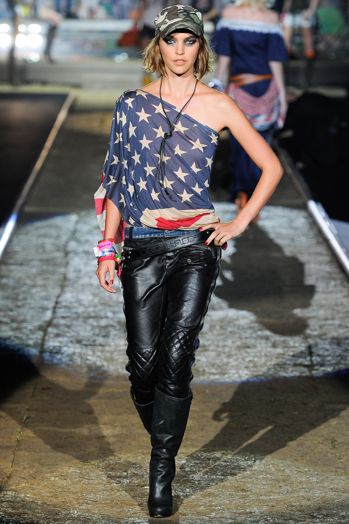 Dsquared2 2012DƬ