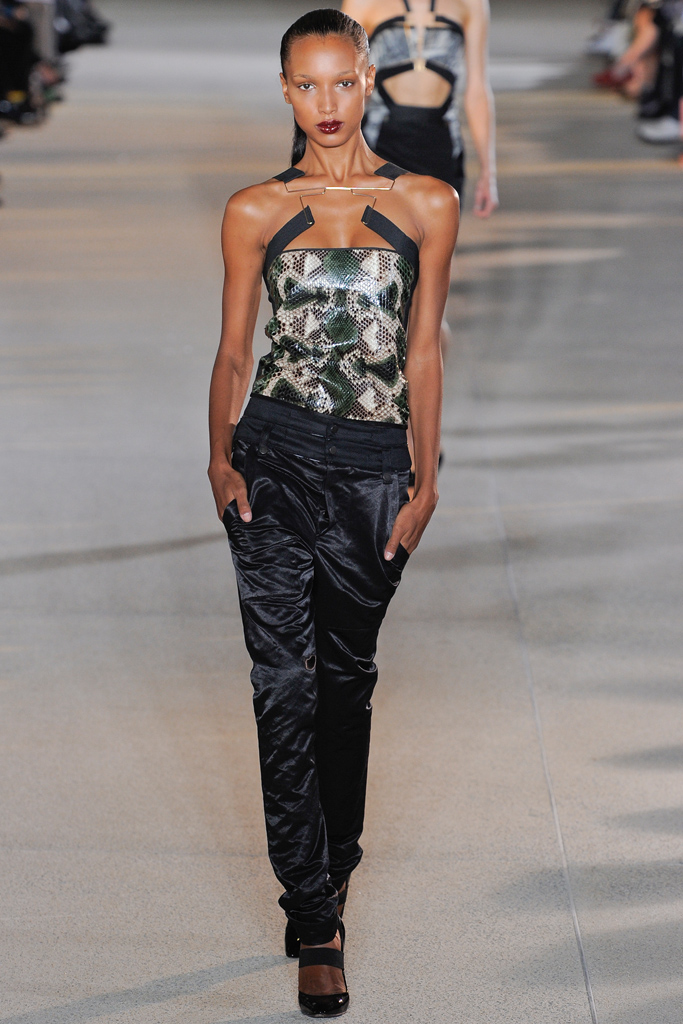 Anthony Vaccarello 2012(chng)DƬ