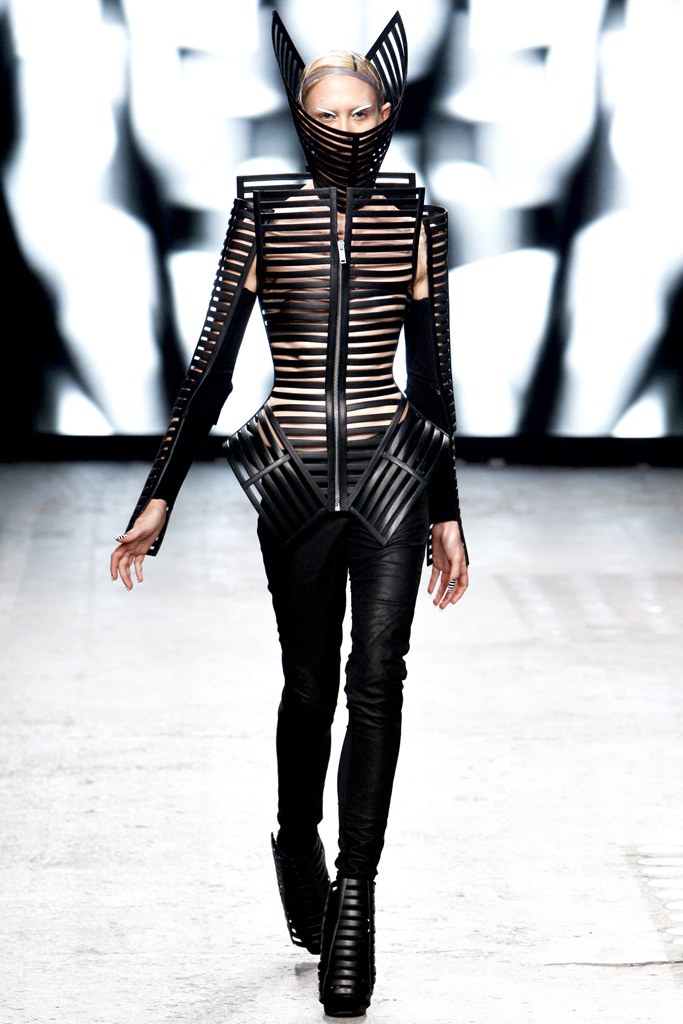 Gareth Pugh 2012DƬ