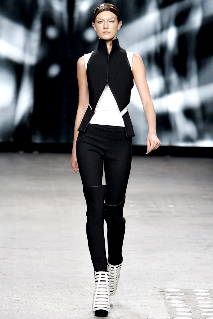 Gareth Pugh 2012DƬ