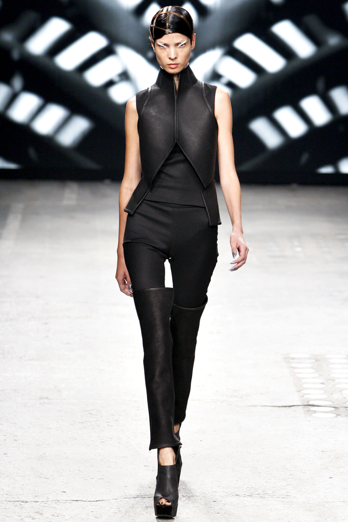 Gareth Pugh 2012DƬ