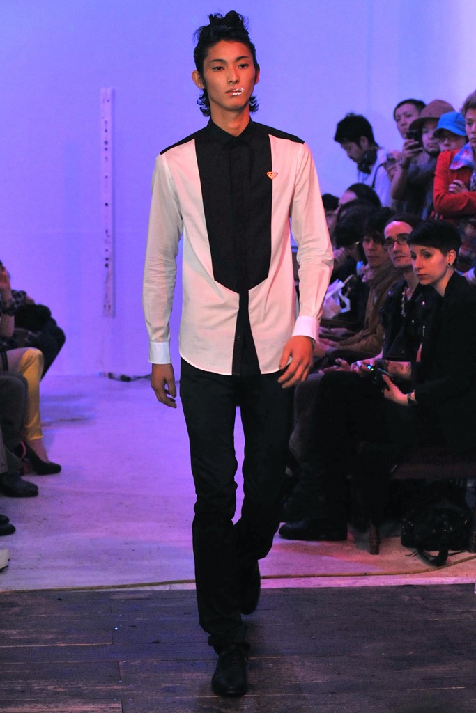 Etw. Vonneguet 2012 |DƬ