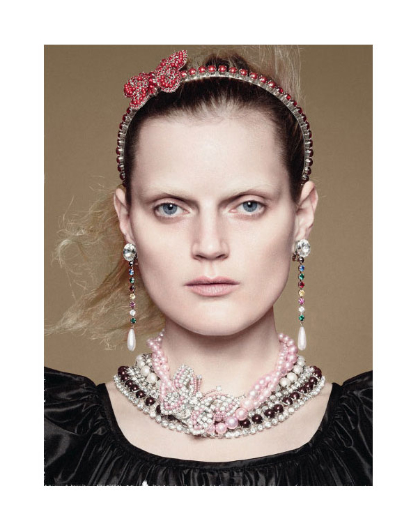 MiuMiu2012度假廣告