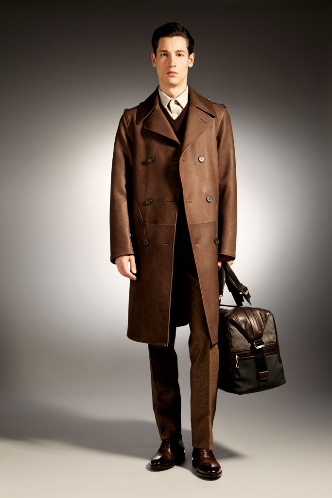 Bally 2012ﶬbDƬ