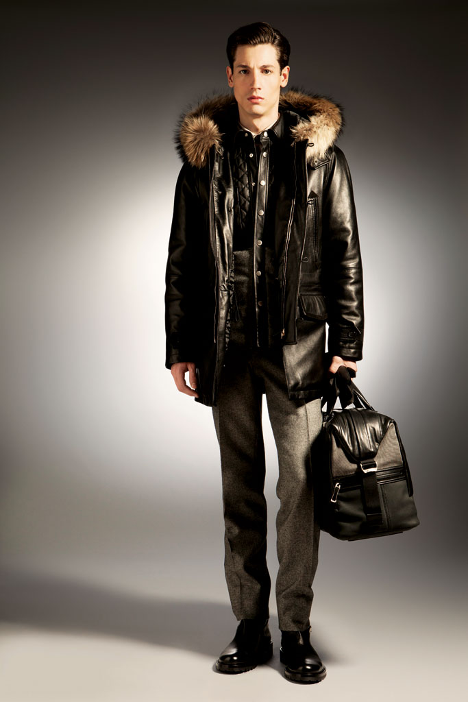 Bally 2012ﶬbDƬ