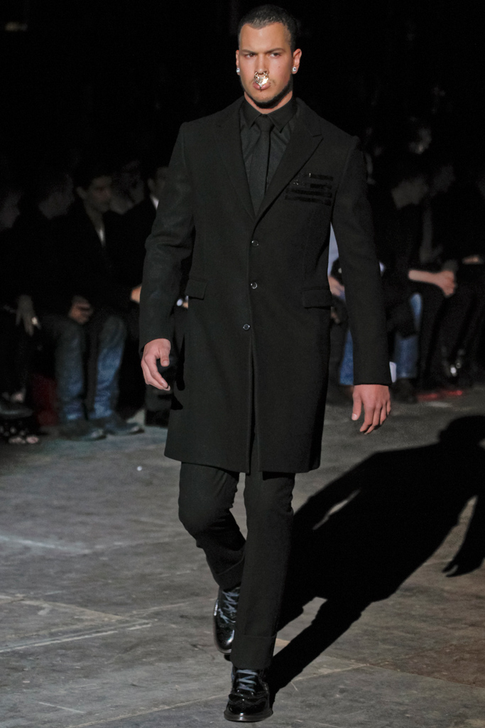 Givenchy 2012ﶬbDƬ