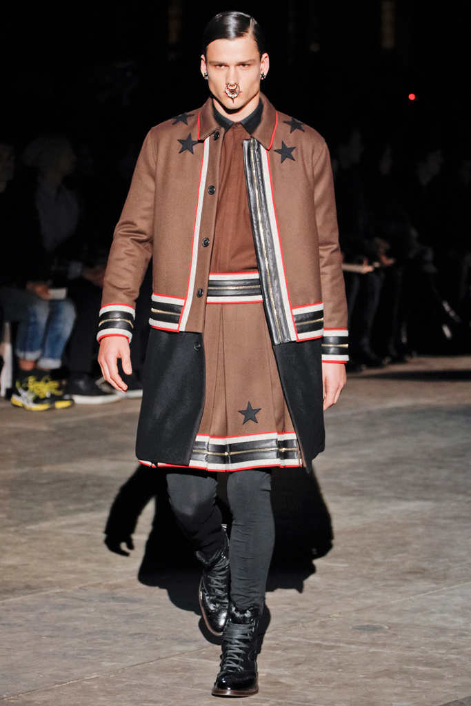 Givenchy 2012ﶬbDƬ