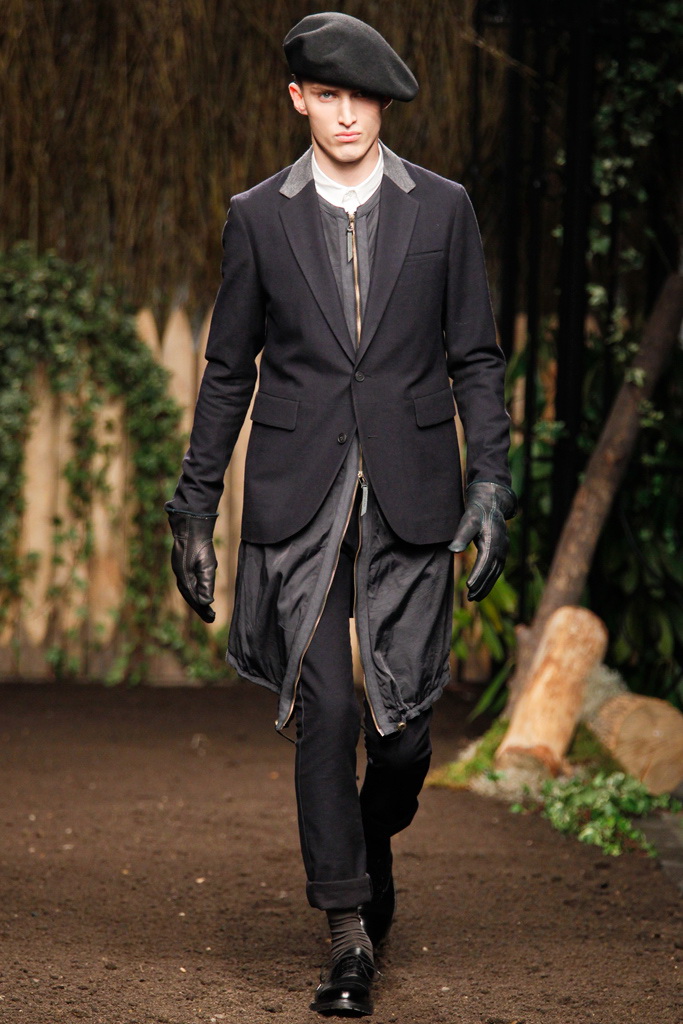 Robert Geller 2012ﶬbDƬ