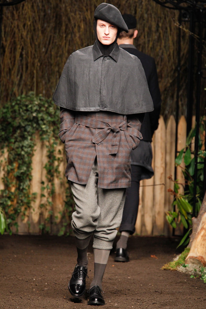Robert Geller 2012ﶬbDƬ