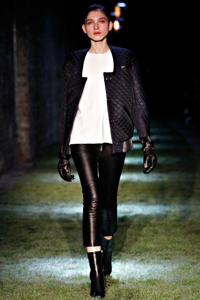 Thomas Tait 2012ﶬ¸DƬ